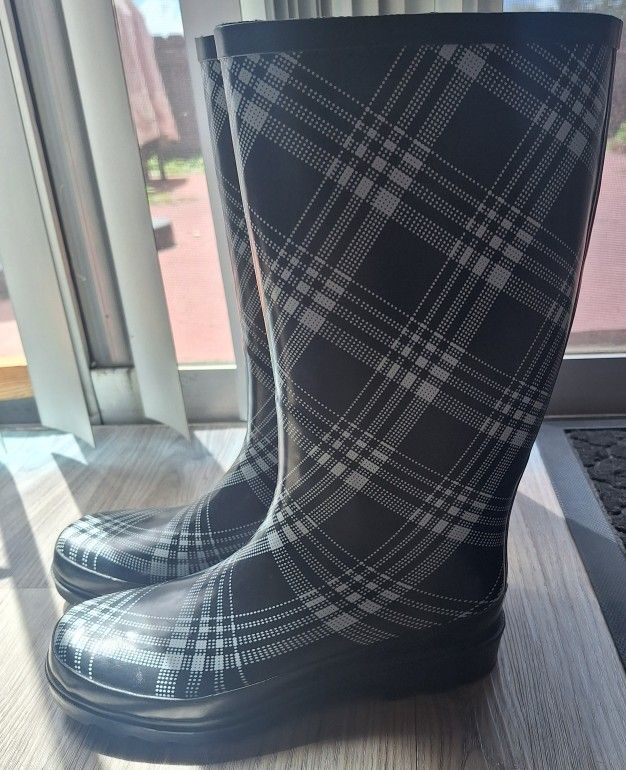 Women's Rainboots Sz 7