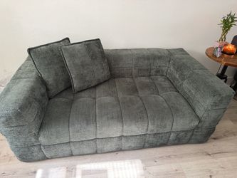Loveseat sofa - hunter green