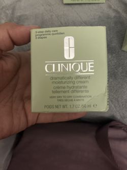 New in box Clinique moisturizing cream PUO near Cedar and Shepherd