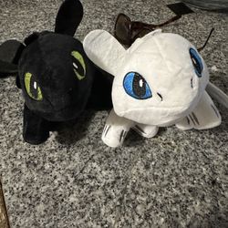 New how to train your Dragon plushy set
