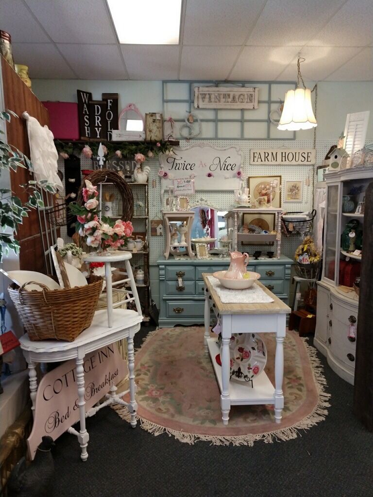 Vintage Holes - antiques to shabby chic furniture & decor