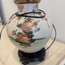Vintage Asian-Style Ceramic Table Lamp –  Floral, Brass Base 