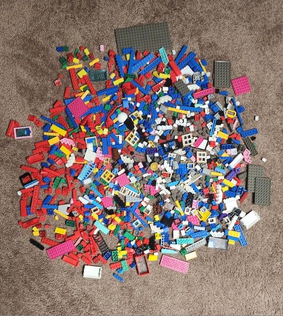 Mega Bloks Constux (Lego Compatible Bricks]