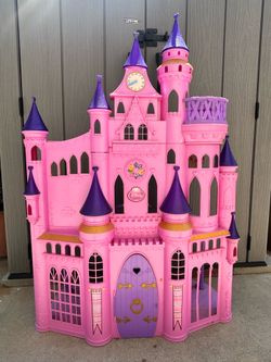 Disney Princess Castle + Accessories