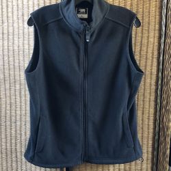 Womans Black Fleece Vest  EUC  Size M