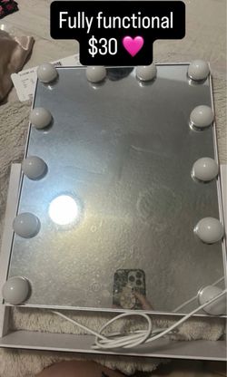 Hollywood Vanity Mirror with Lights