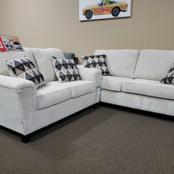 SOFA AND LOVESEAT SET NEW