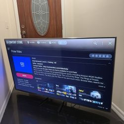 LG 65” 4K Smart TV  - 65UK6500AUA (**Pls Read Description** RANDOMLY Turns ON/OFF by itself )