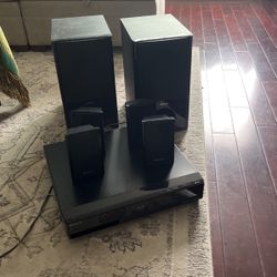 Sony SPEAKERS w/ BD/DVD Home Theatre System