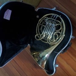 French Horn - Lightly Used