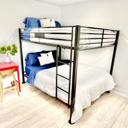Modern Queen Bunk Bed (Queen on Top /Queen on Bottom)