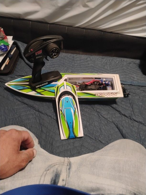 Traxxas Speed Boat
