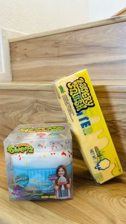 Viral cupcake and butt squishies