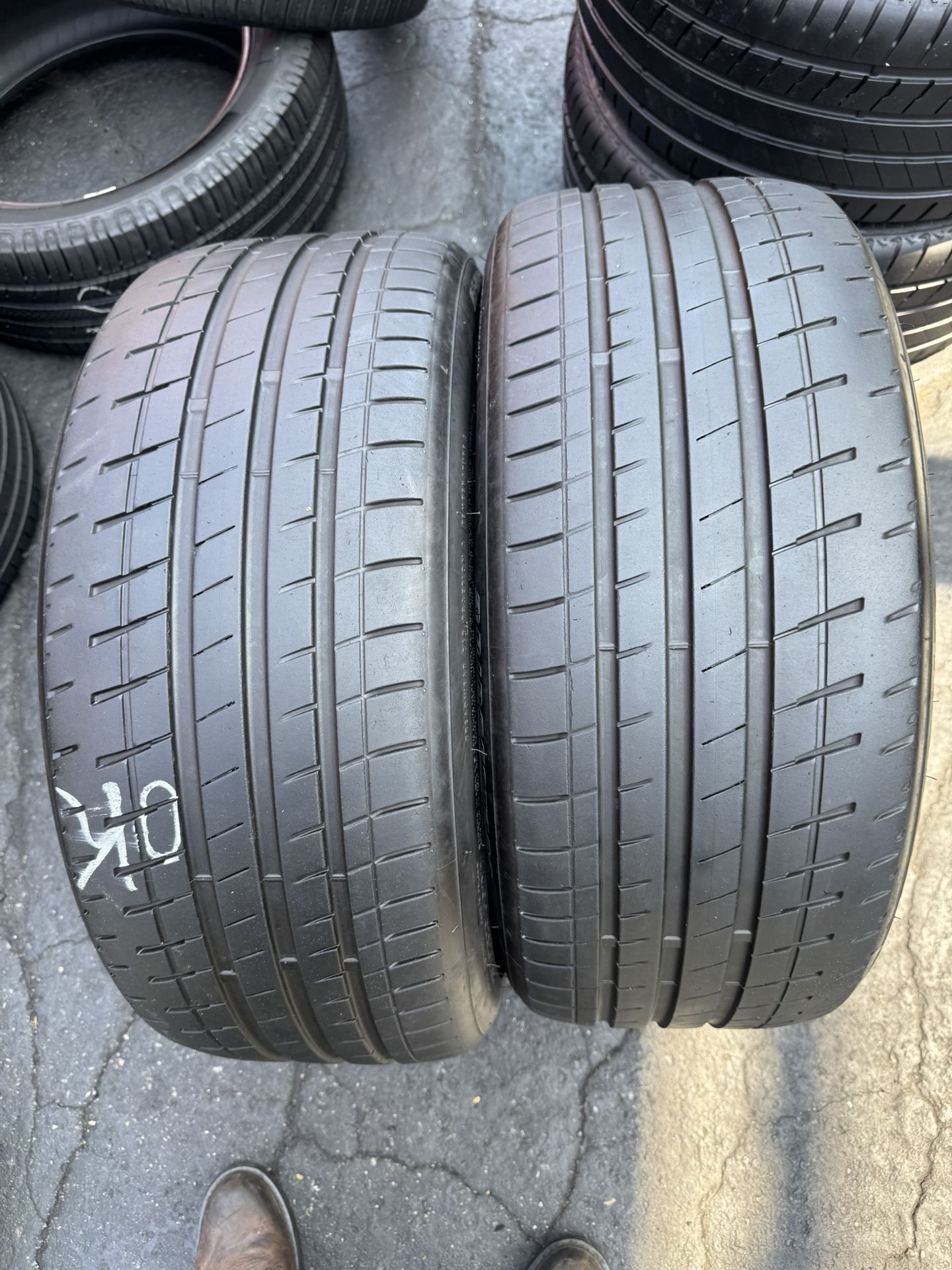 I Have 2 Tires 255-40-20 Bridgestone Good Condition $130 For Both Mounted And Balanced