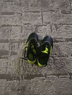 Football shoes size 13 for boy