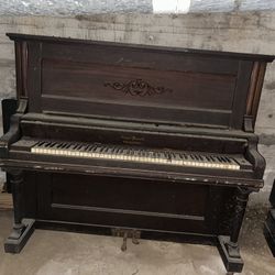 Super Old Trayser Piano. Been In Storage For Decades