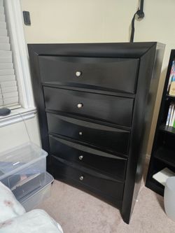 5 drawers dresser