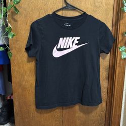 Kids Size Large Nike Shirt 
