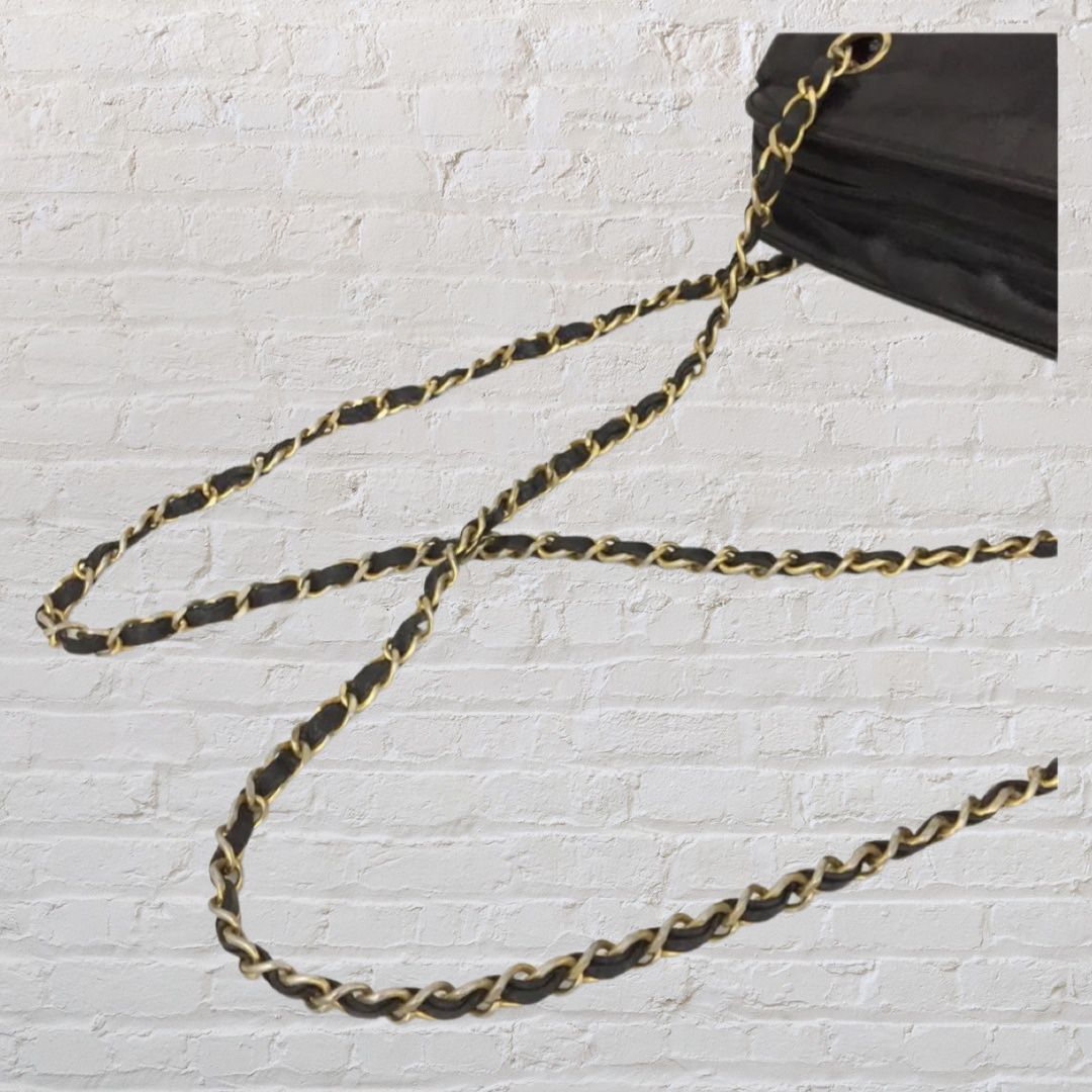 CHANEL Quilted Matelasse CC Logo Lambskin Chain Shoulder Bag for Sale in  Hoboken, NJ - OfferUp