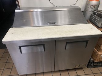 TRUE Sandwich Prep / Fridge