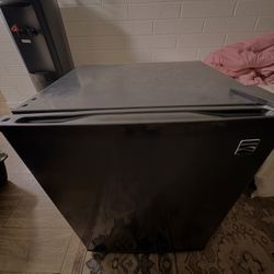 Kenmore mini fridge 