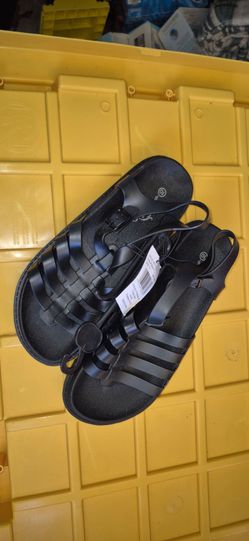 New womens sandals  size 10