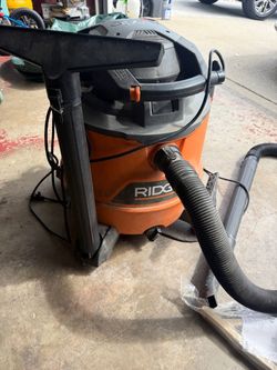 RIDGID Wet/Dry Shop Vacuum with Hose