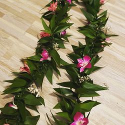 Graduation / Wedding / Any Occasion Lei