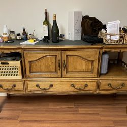 Buffett/Side Table w/ Matching Mirror