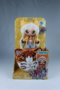 Na! Na! Na! Surprise Glam Series 2 Tabitha Nekota 2-in-1 7.5" Fashion Doll and Purse