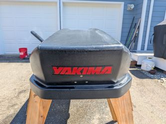 Yakima SkyBox 12 (92" long)