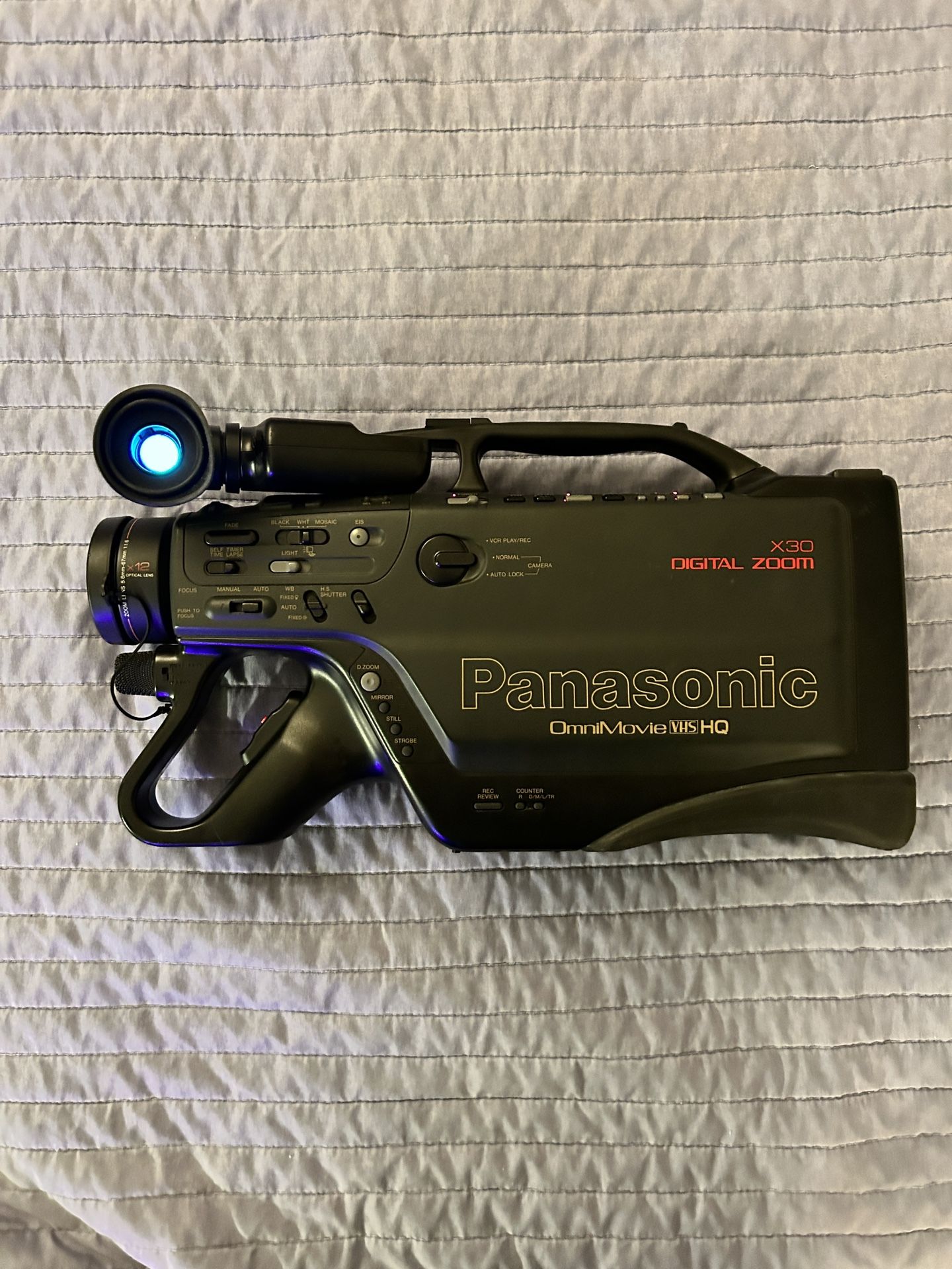 Panasonic Omnimovie PV-760 VHS Camcorder/Camera (FULLY TESTED/FUNCTIONING w/ WORKING BATTERY)