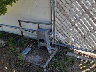 Sliding or swing electric gate slow or noisy? I handle all movement problems