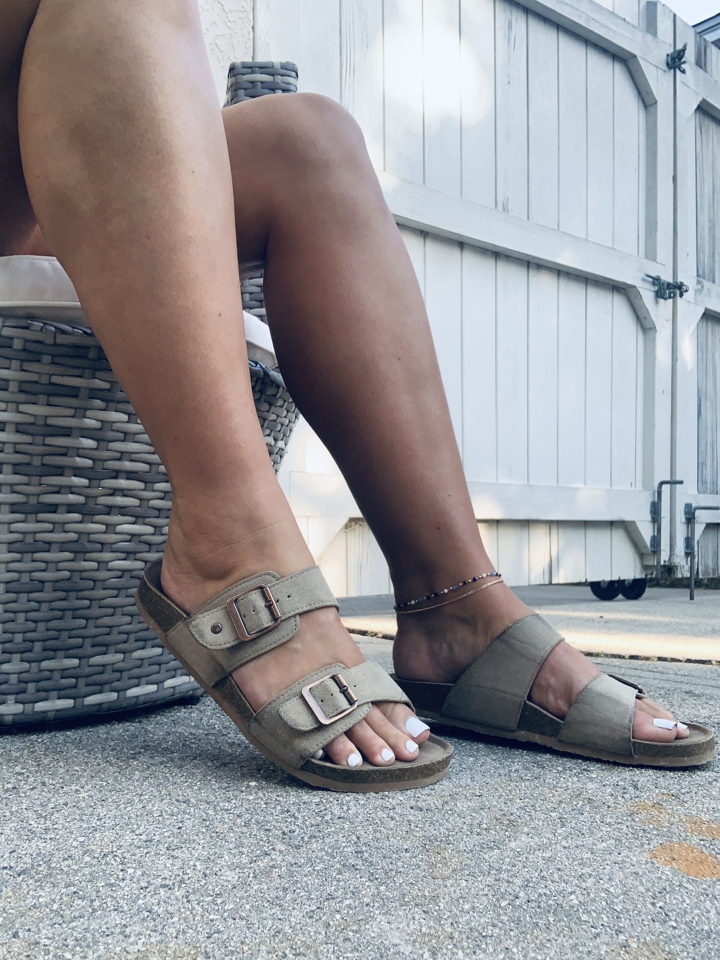 Mad Love Women's Keava Footbed Sandal, Beige in size 9