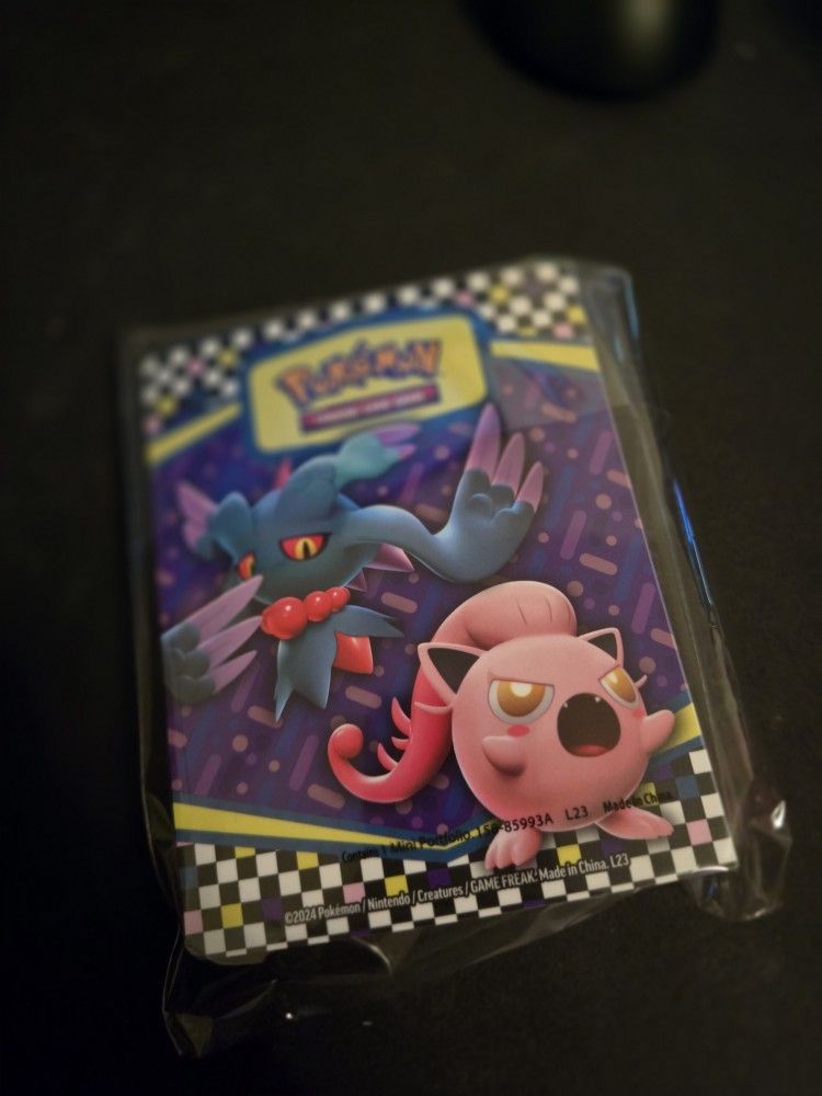 28 Page Card Holder