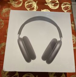 AirPod Maxes