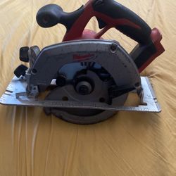 Milwaukee saw  6 1/2 Blade M18 