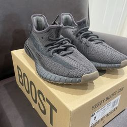 Yeezy Boost 350 V2 Cinder Sz 6 Men