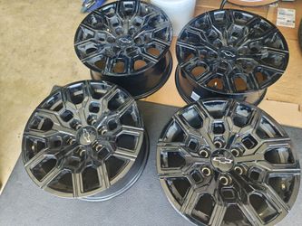 18" CHEVY RIMS BLACK LIKE NEW