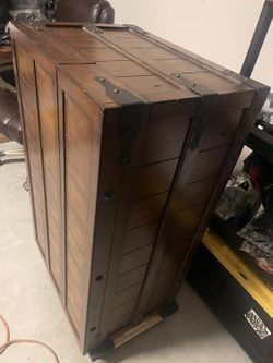 Rustic Trunk Coffee Table with Storage — Sliding Top, Wheels