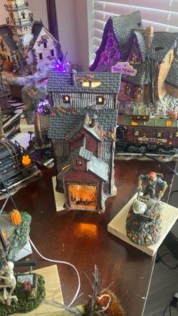 Department 56 Haunted Rails Grain Elevator 