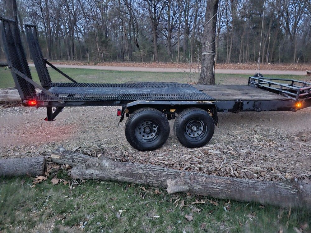 Dual Axle Equipment Hauler