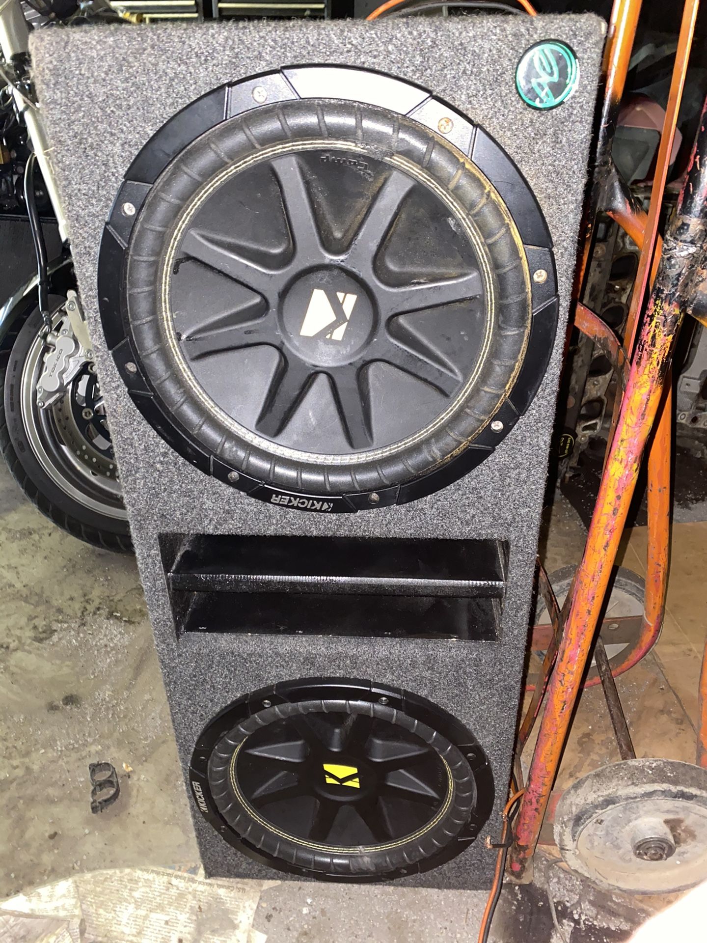 (2). 12” kickers 4ohm 400rms