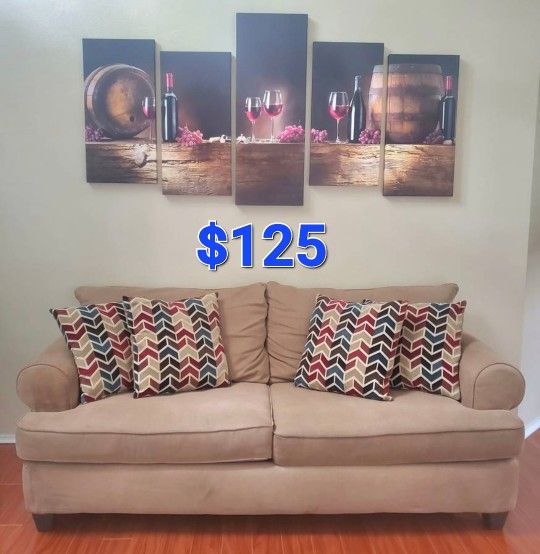 Loveseat Couch With 4 Pillows