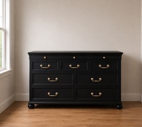 10 drawers dresser in excellent condition  delivery also available