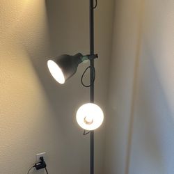 IKEA - Hektar floor lamp with 3 bulbs