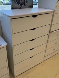 Five drawers dresser
