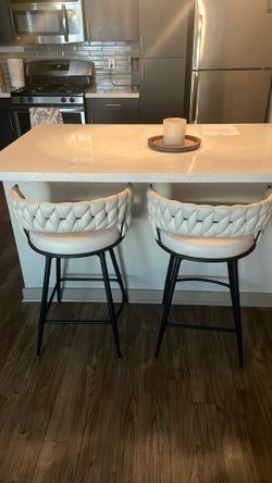 Bar stool