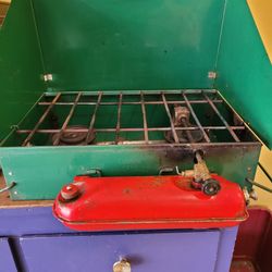 Vintage 1958 To 1961 Coleman 425B Camping Stove