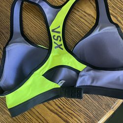 Like New Womens VSX Sports Bra - 34B